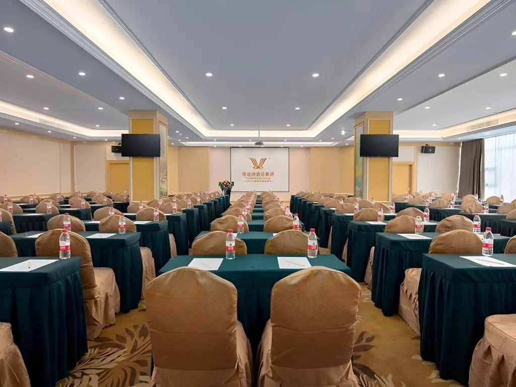 Vienna Hotel Shenzhen Longhua Good Day