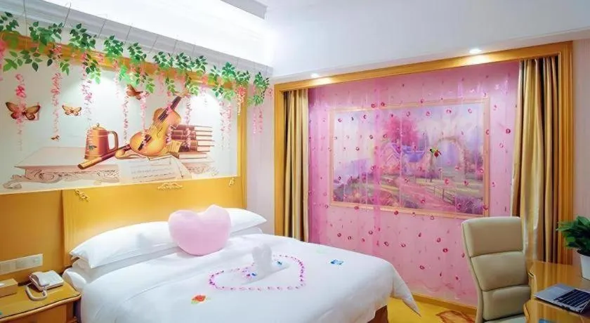 Bed in Vienna Hotel Shanghai Songjiang Market Miaoqian Street