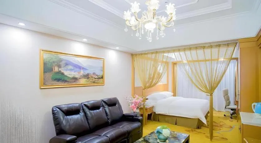 Bed in Vienna Hotel Shanghai Songjiang Market Miaoqian Street