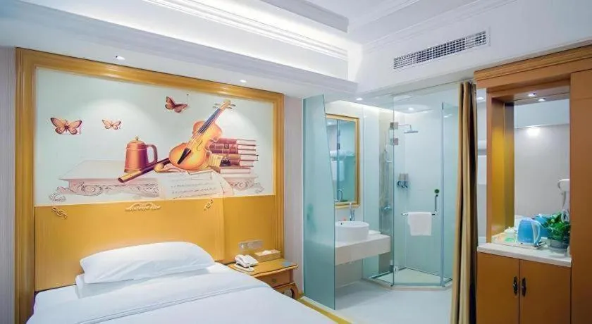 Bed in Vienna Hotel Shanghai Songjiang Market Miaoqian Street