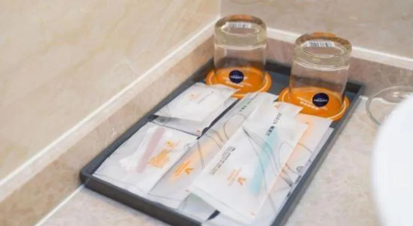 Vienna Hotel Chongqing West Station Southwesten Hospital