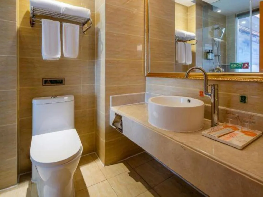 Vienna Hotel Chongqing West Station Southwesten Hospital