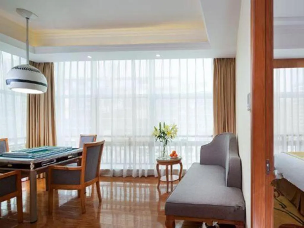 Vienna Hotel Chongqing West Station Southwesten Hospital