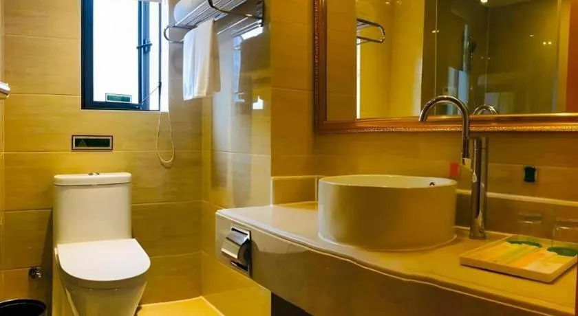 Vienna Hotel Chongqing West Station Southwesten Hospital