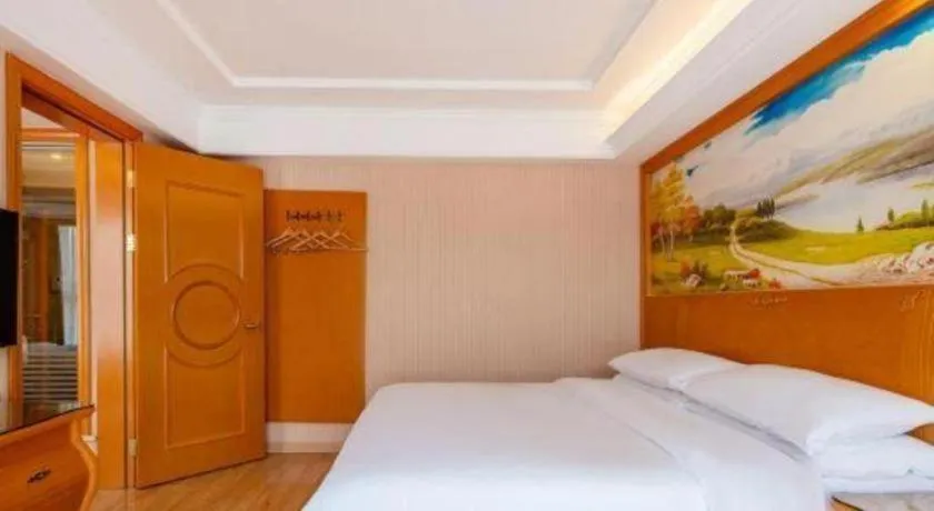 Bed in Vienna Hotel Chongqing West Station Southwesten Hospital