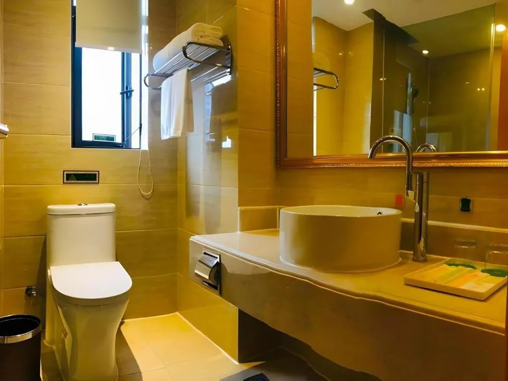 Vienna Hotel Chongqing West Station Southwesten Hospital