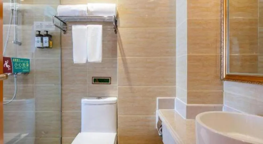 Vienna Hotel Chongqing West Station Southwesten Hospital