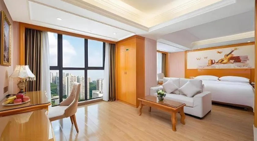 Bed in Vienna Hotel Chongqing West Station Southwesten Hospital