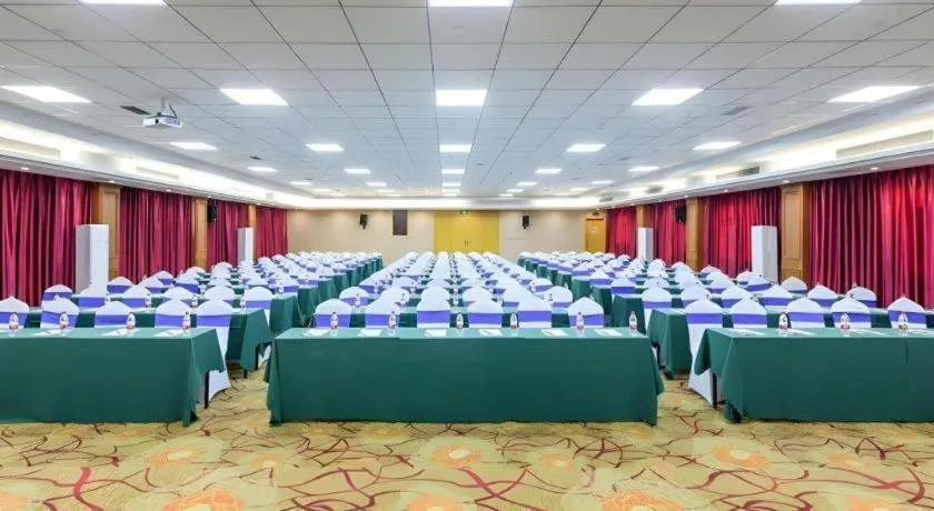 Vienna Hotel Nanning Anji Wanda 33rd Middle School Metro Station