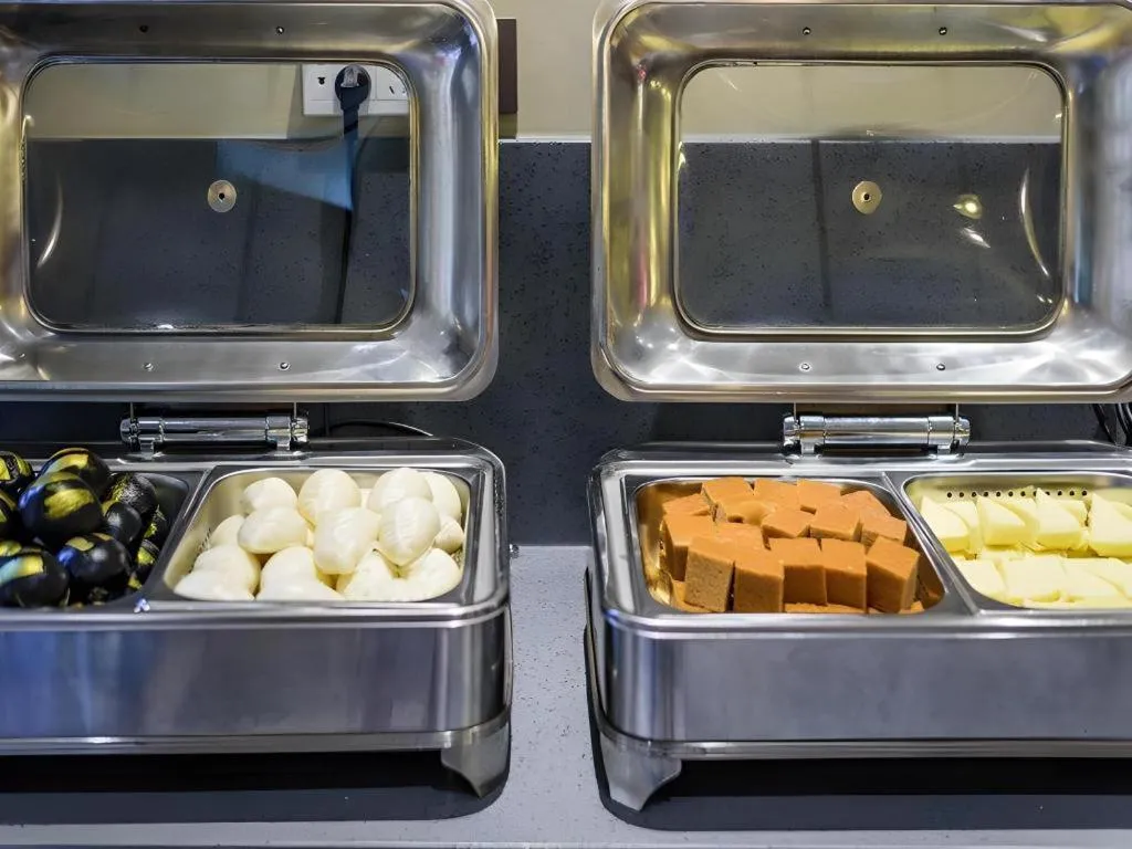 Vienna Hotel Nanning Anji Wanda 33rd Middle School Metro Station