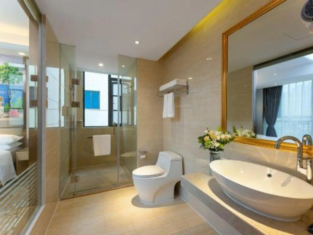 Vienna Hotel Wuhan Guobo Jiangang Metro Station