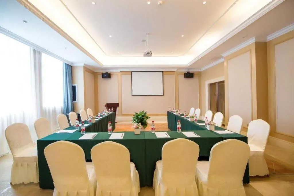 Vienna Hotel Chongqing Lijiatuo Pedestrian Street