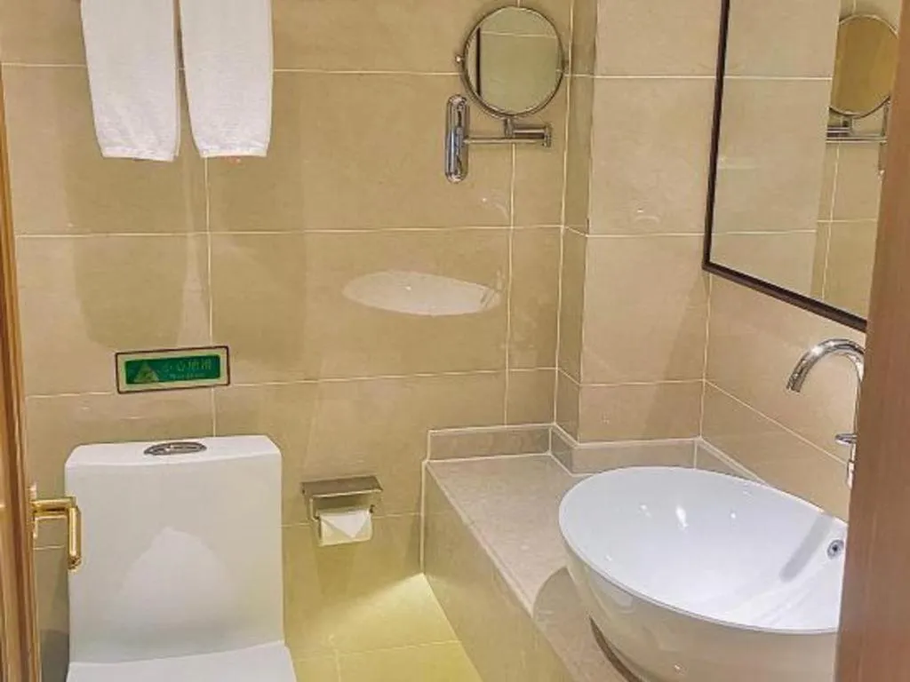 Vienna Hotel Chongqing Lijiatuo Pedestrian Street