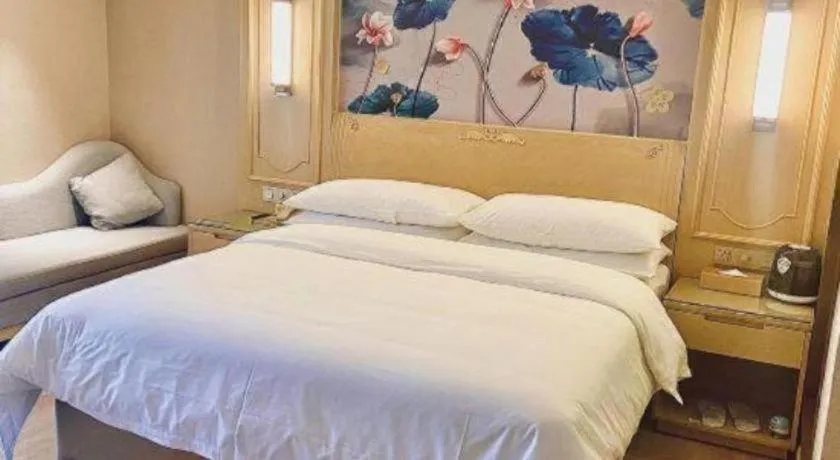 Bed in Vienna Hotel Chongqing Lijiatuo Pedestrian Street