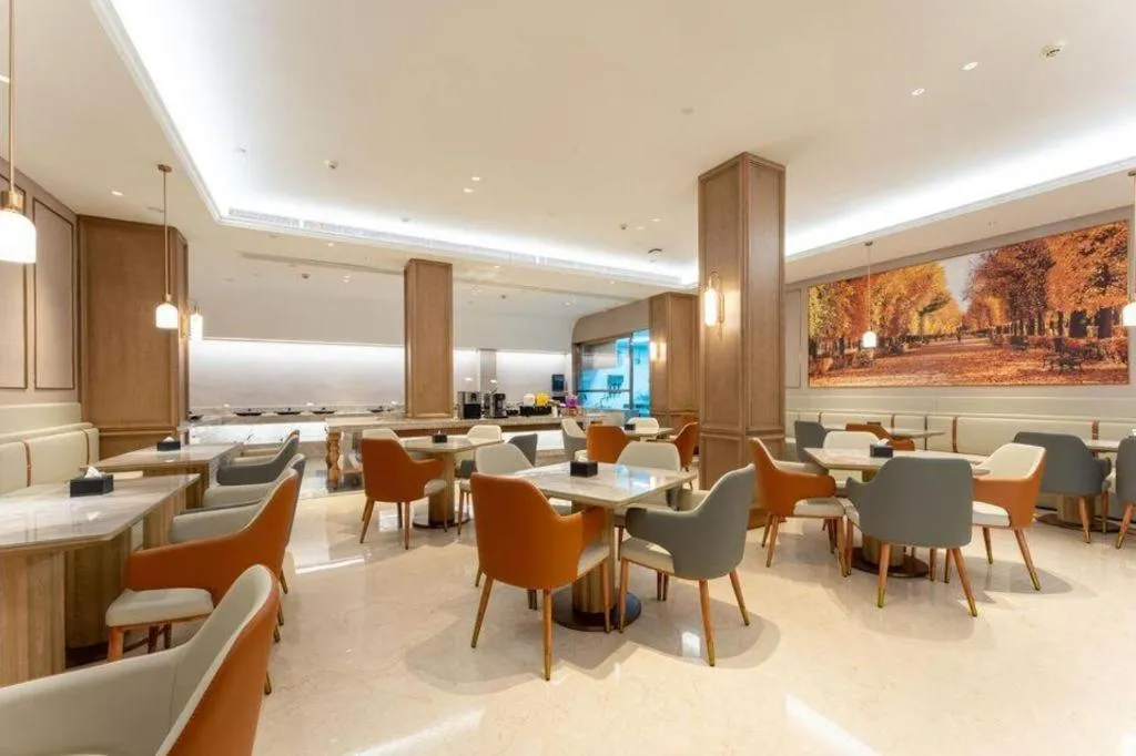 Vienna Hotel Hubei Jinzhou Changjiang University