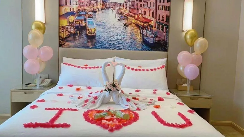 Bed in Vienna Hotel Chongqing Fengdu