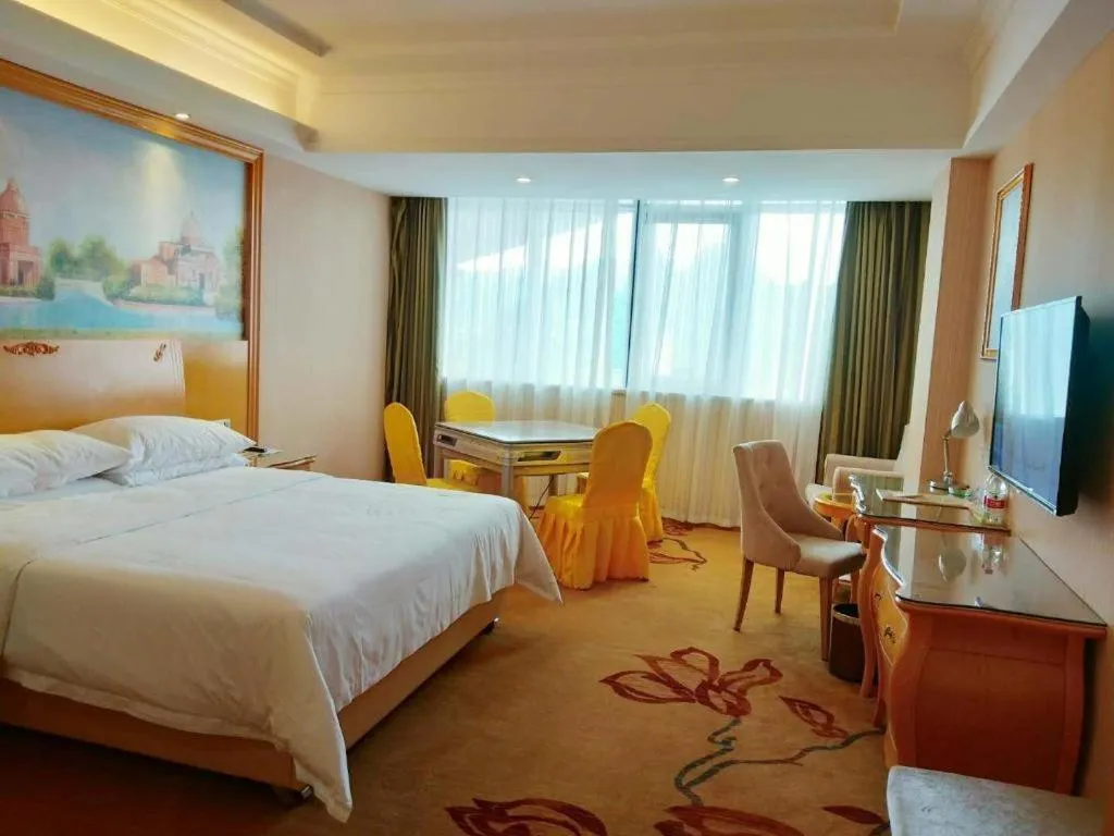 Bed in Vienna Hotel Guangxi Guilin Gongchengtianjie