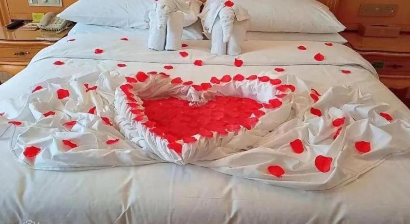 Bed in Vienna Hotel Guangxi Guilin Gongchengtianjie