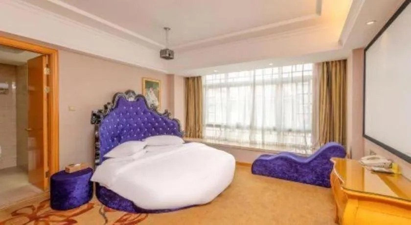 Bed in Vienna Hotel Guangxi Guilin Gongchengtianjie