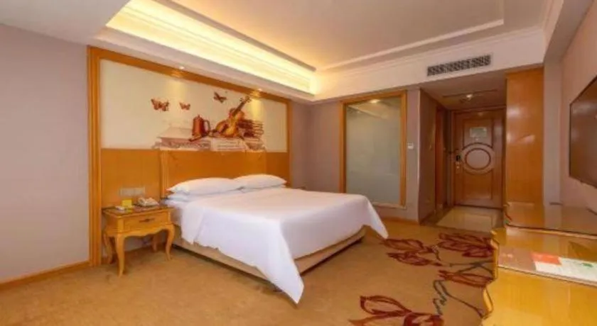 Bed in Vienna Hotel Guangxi Guilin Gongchengtianjie