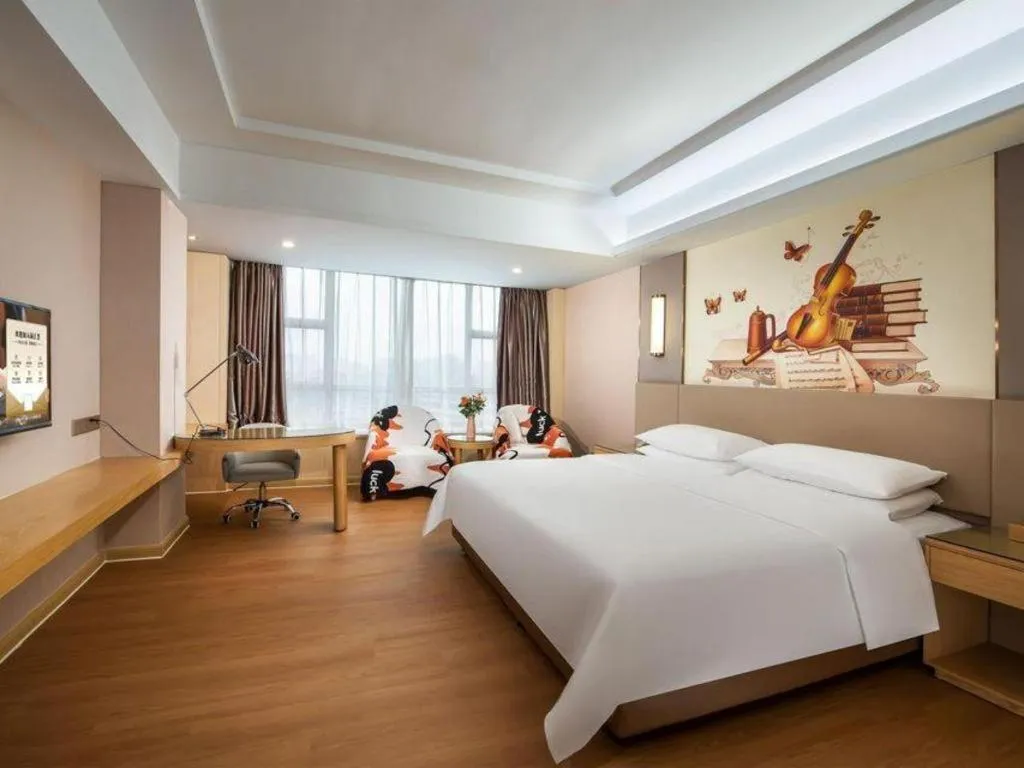Bed in Venus International Hotel Guangdong Huizhou West Lake