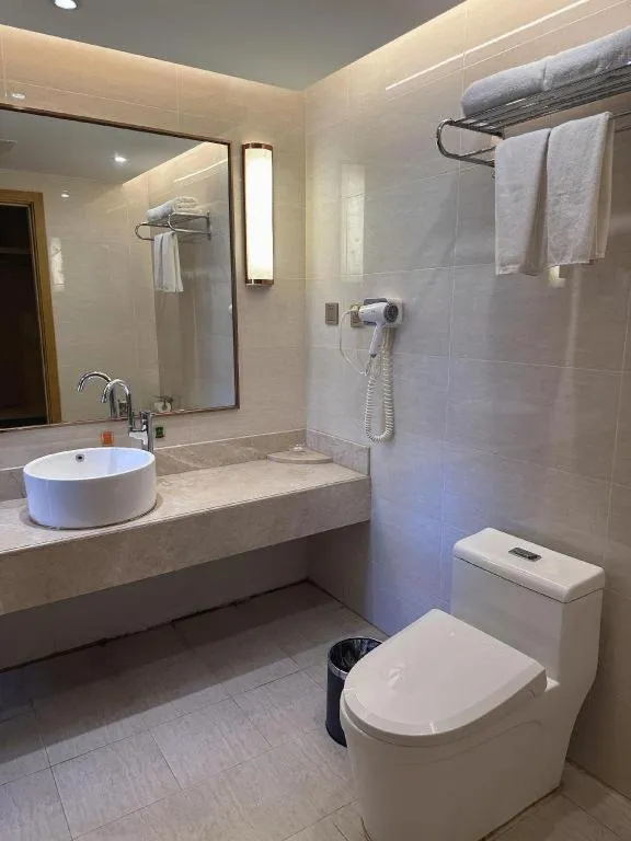 Vienna Hotel Fuzhou Changle Shouzhan Hangcheng Metro Station