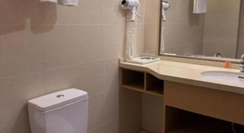 Vienna Hotel Fuzhou Changle Shouzhan Hangcheng Metro Station