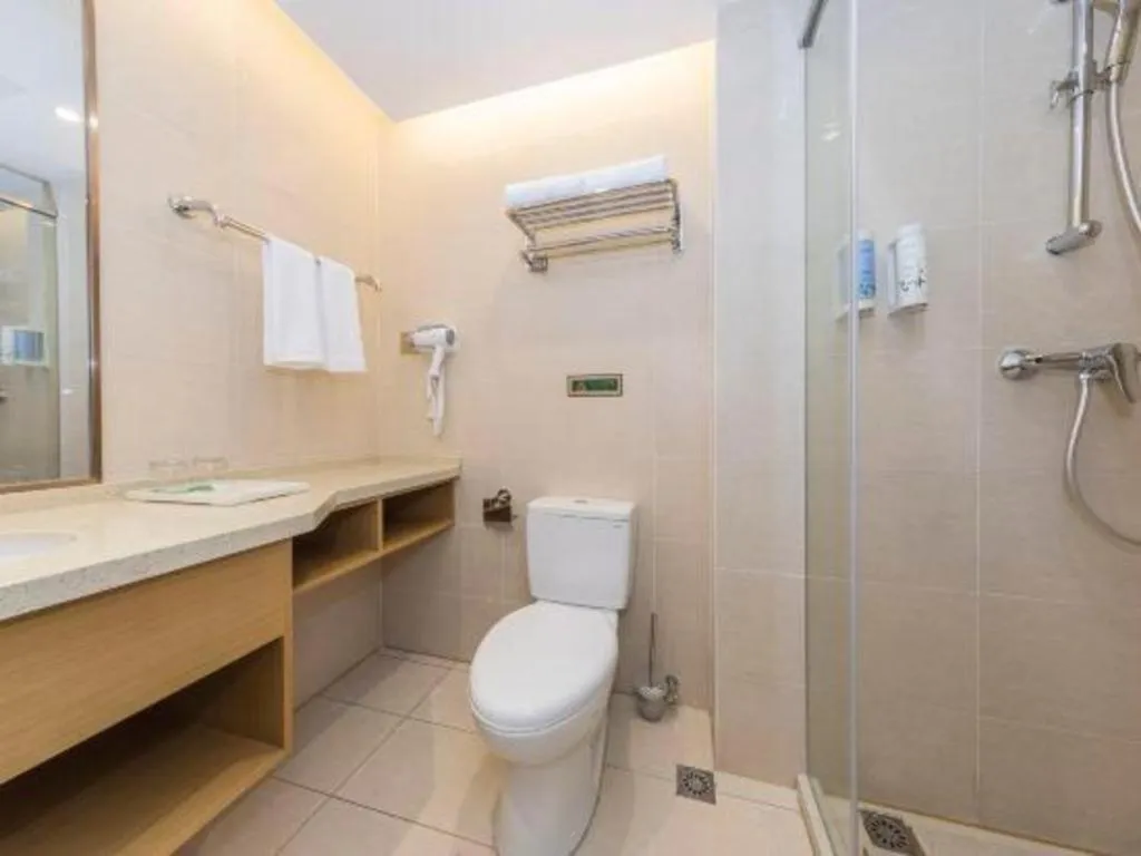 Vienna Hotel Fuzhou Changle Shouzhan Hangcheng Metro Station