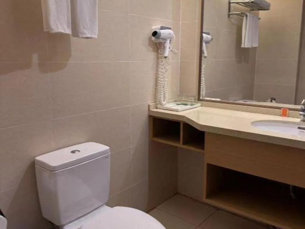 Vienna Hotel Fuzhou Changle Shouzhan Hangcheng Metro Station