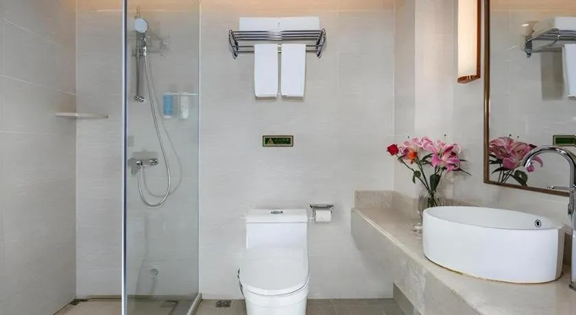 Vienna Hotel Fuzhou Changle Shouzhan Hangcheng Metro Station