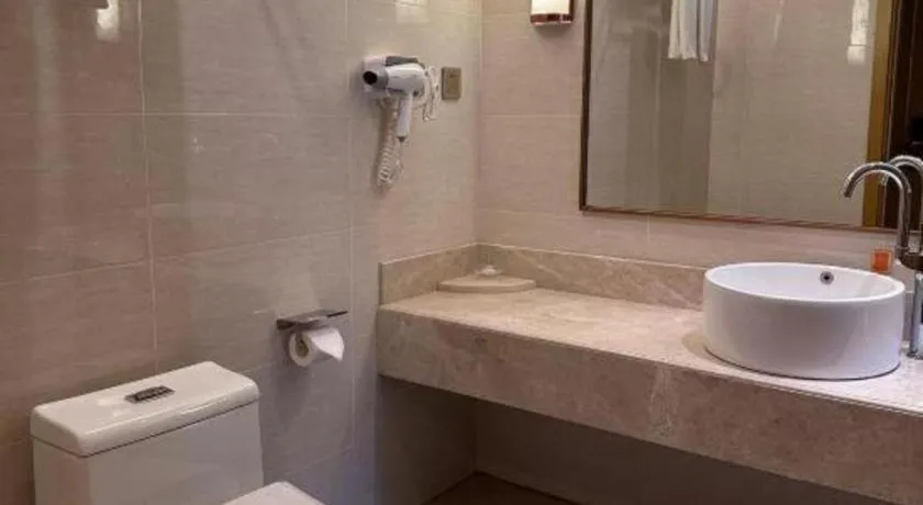 Vienna Hotel Fuzhou Changle Shouzhan Hangcheng Metro Station