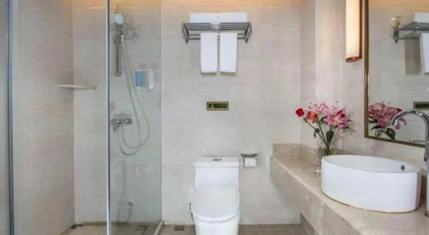 Vienna Hotel Fuzhou Changle Shouzhan Hangcheng Metro Station