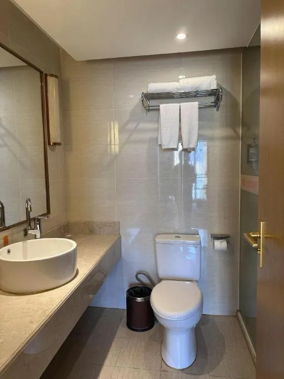 Vienna Hotel Fuzhou Changle Shouzhan Hangcheng Metro Station