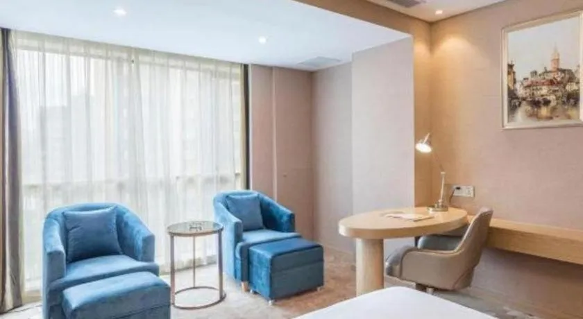 Vienna Hotel Fuzhou Changle Shouzhan Hangcheng Metro Station