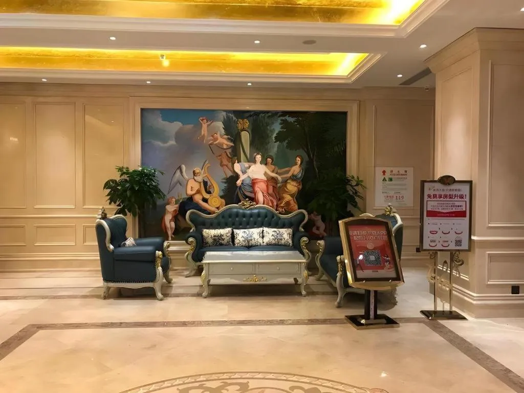 Vienna Hotel Chengdu University of Pertroleum Metro Station