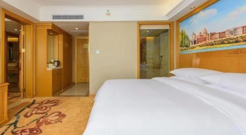 Bed in Vienna Hotel Guangxi Guilin Yongfu Station