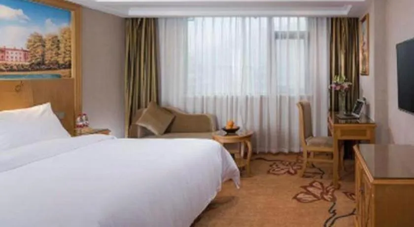 Bed in Vienna Hotel Guangxi Guilin Yongfu Station