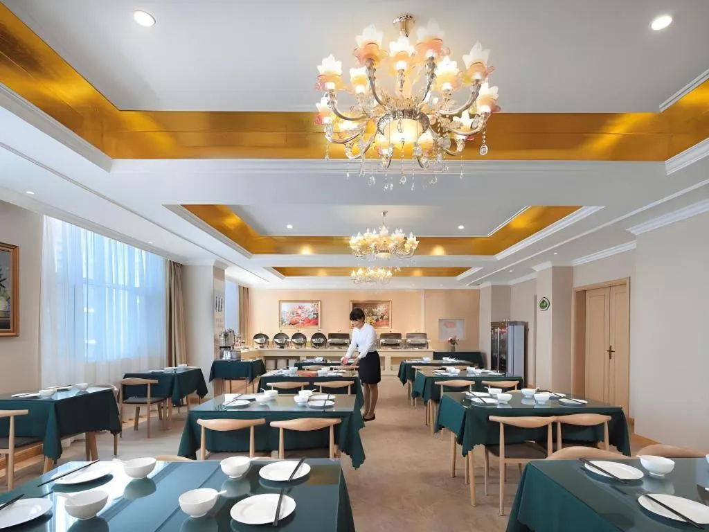 Vienna Hotel Shandong Dezhou Government Shopping Plaza