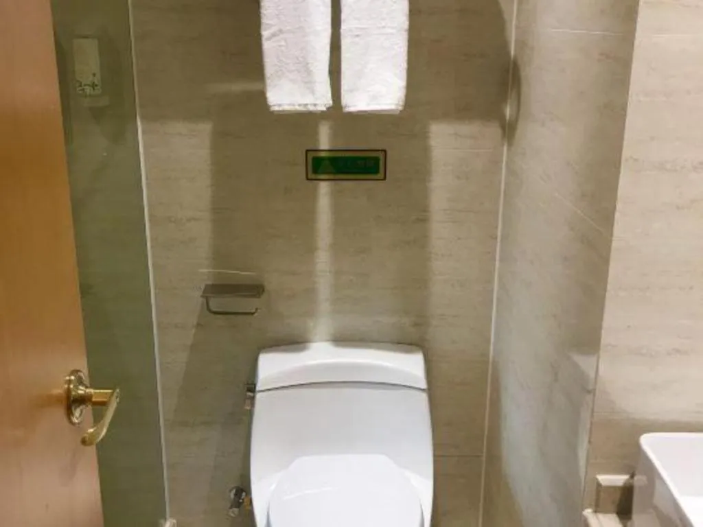 Vienna Hotel Guangxi Hezhou Guposhan Suifeng