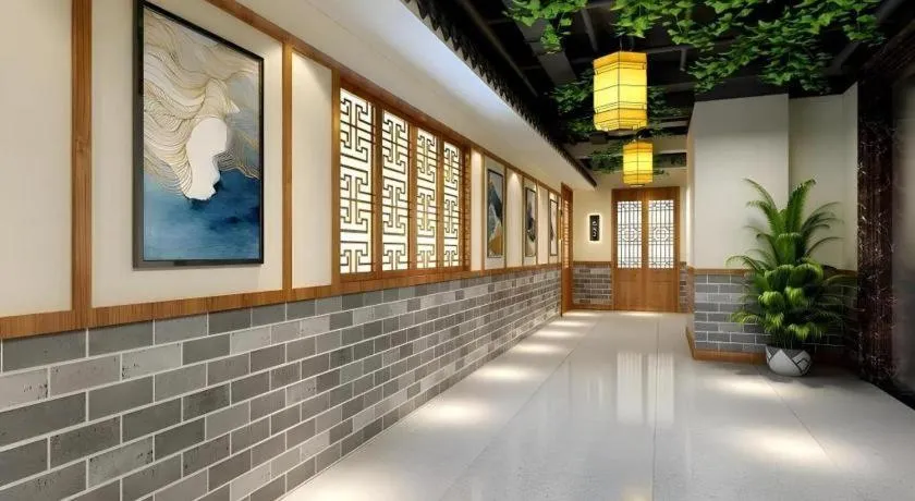 Vienna Hotel Guangxi Hezhou Guposhan Suifeng