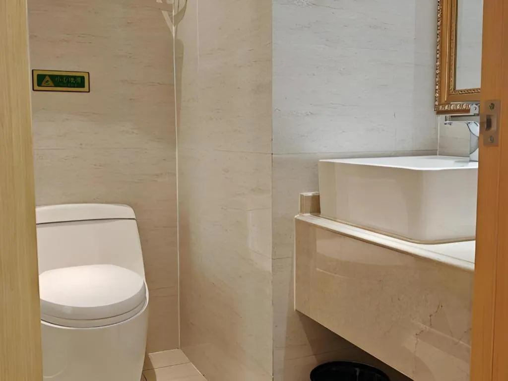 Vienna Hotel Guangxi Hezhou Guposhan Suifeng