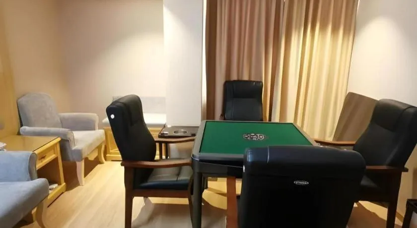 Vienna Hotel Guangxi Hezhou Guposhan Suifeng