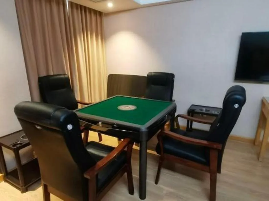 Vienna Hotel Guangxi Hezhou Guposhan Suifeng