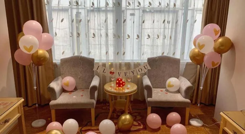 Vienna Hotel Guangxi Hezhou Guposhan Suifeng