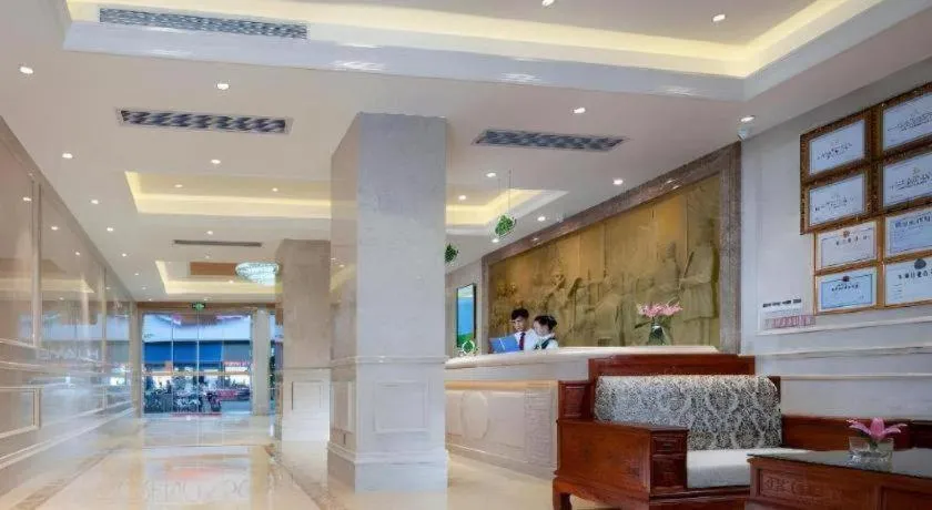 Vienna Hotel Guangxi Hezhou Guposhan Suifeng