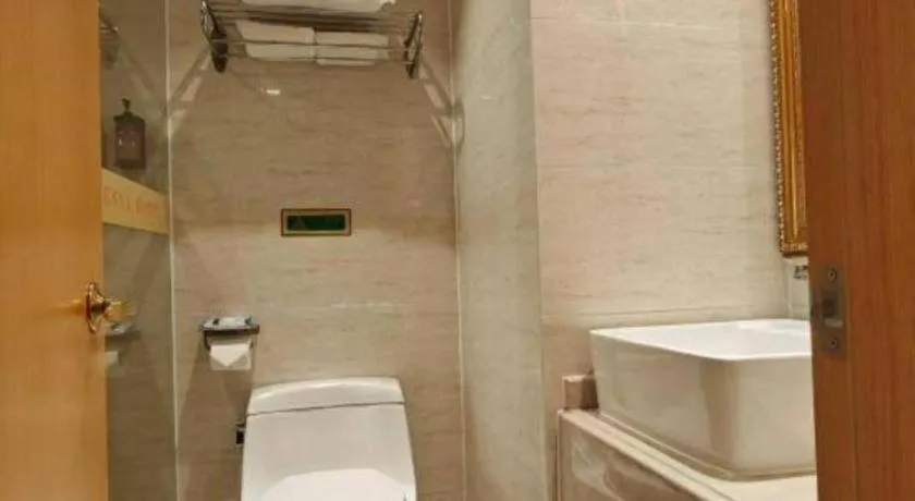 Vienna Hotel Guangxi Hezhou Guposhan Suifeng