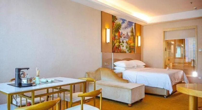 Bed in Vienna Hotel Guangdong Huizhou High-Speed North Railway Station Xiaojinkou