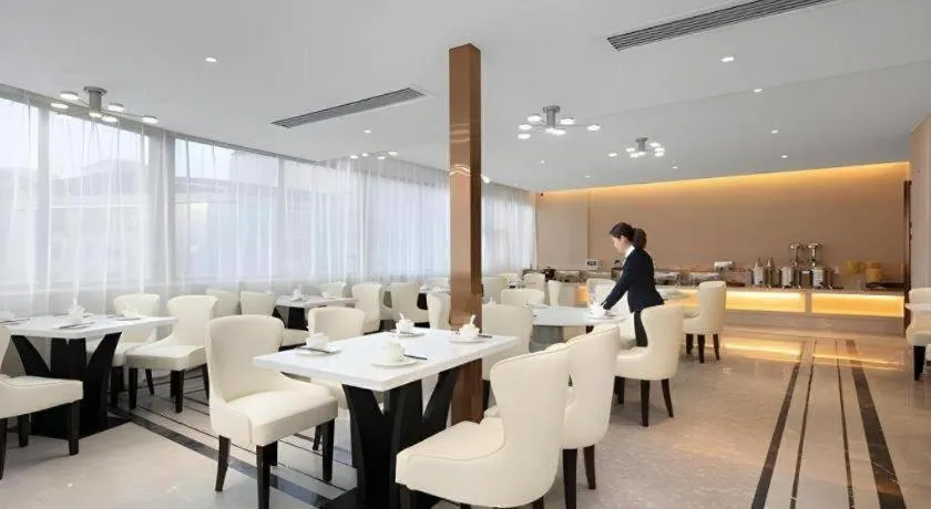 Vienna Hotel Yongzhou Dong'an High-Speed Railway Station