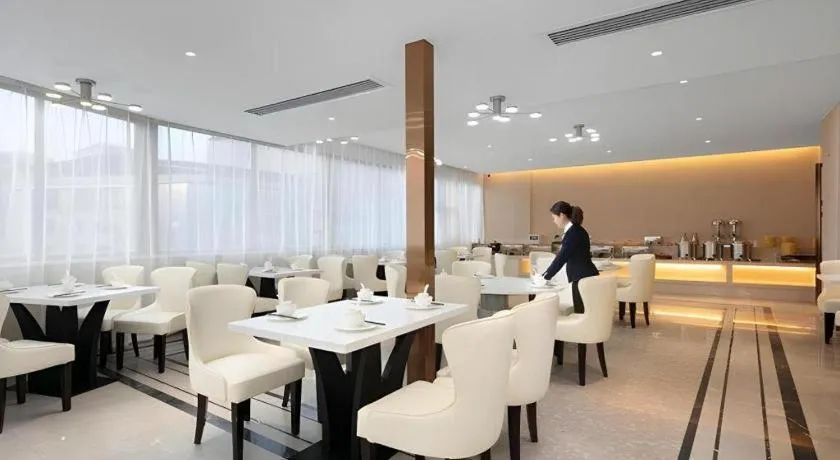 Vienna Hotel Yongzhou Dong'an High-Speed Railway Station