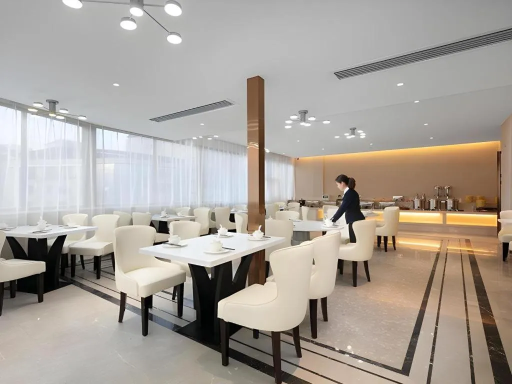 Vienna Hotel Yongzhou Dong'an High-Speed Railway Station